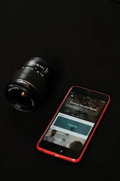 Beyond the Gravestone: How to Create an Online Memorial Page (Step-by-Step Guide) Cover